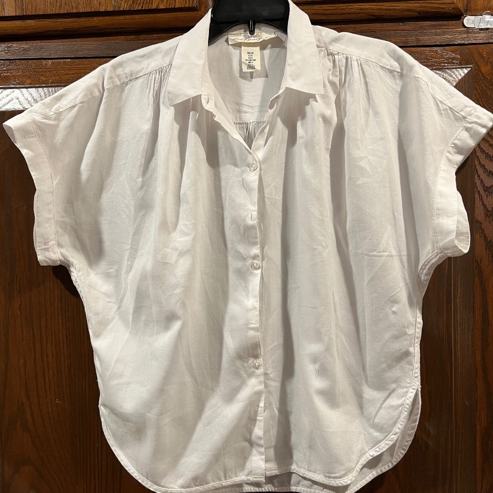 Short sleeve bat shirt